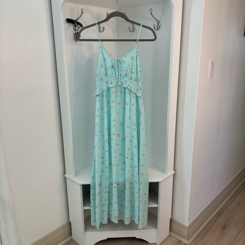 Billabong floral maxi dress size small